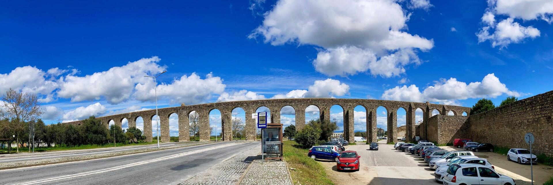 In 26 m Höhe floss das Wasser über die Stadtmauer in die Stadt