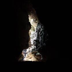 Den Höhlenausgang erreichen wir nach rund einer halben Stunde