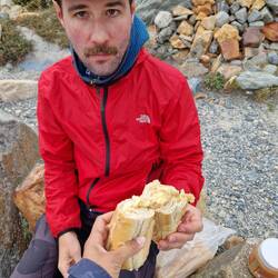 En Guete (es esch besser, als im Dani sis Gsicht erahne loht)