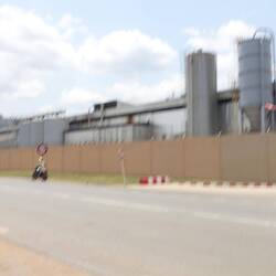 Das unscharfe Foto knipste ich noch, bevor man mich belehrte: Fotografieren der Brauerei verboten