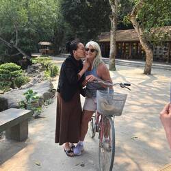 Some ladies were intrigued by my grey hair. I got stopped twice for pictures 😂