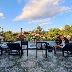 chillen am Hostelpool