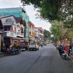 An der Uferpromenade
