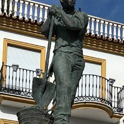 Monument to the men of the area who worked as carboneros, making charcoal