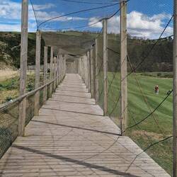 Vorbei am Golfplatz.