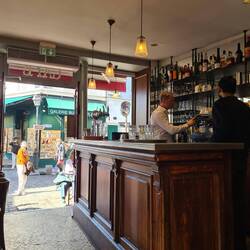 Le Consulat restaurant Montmartre