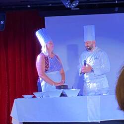 Cake decorating battle
