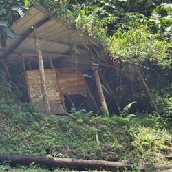 Umkleidekabine am Wasserfall