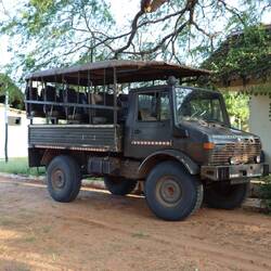 Der alte Unimog steht zur Safari bereit...