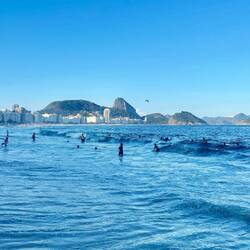 Copacabana mit Ausblick auf den Zuckerhut