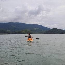 Berge und Meer. Die Mischung erinnert Mona an die Zeit in Malaga, mag sie sehr 🏝️⛰️🌊