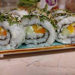 VEGGI-SUSHI - von der Seite 😂