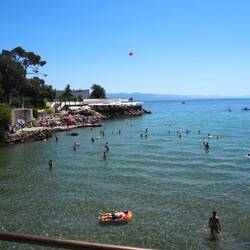 The coastline near Park Angiolina.