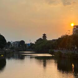 Sonnenuntergang an unserem Kanal