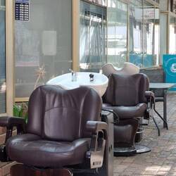 Salon de coiffure en plein air !