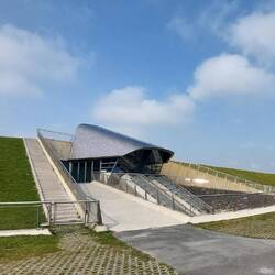 Eine hochmoderne Fischtreppe, vor allem für Glasaale.