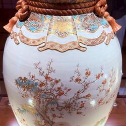 A gorgeous vase in a case at Sengan-en