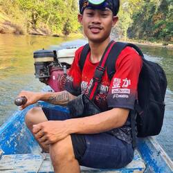 Unser Bootsführer auf dem Rückweg