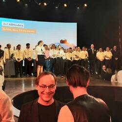 Die Crew verabschiedet sich