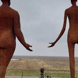 Kunstwerk mit Blick in Richtung Ameland....