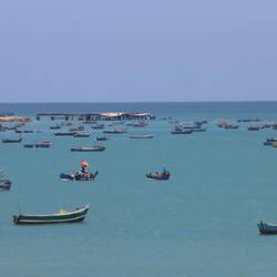 Immer wieder kleine Fischerdörfer...