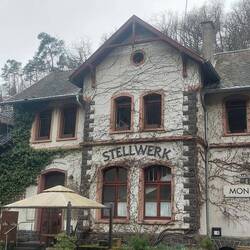 Schöne Bahnhof von Monreal