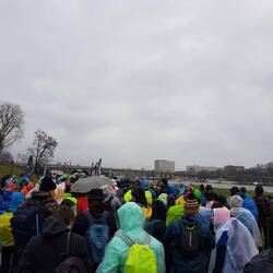 Am Start vor uns die Carolabrücke