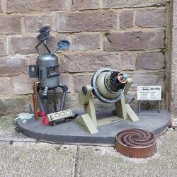 Dinky Shrinky; Entopia Building, Parkside