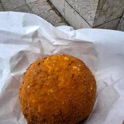 Arancini gefüllt mit Gehacktem und Erbsen 👌