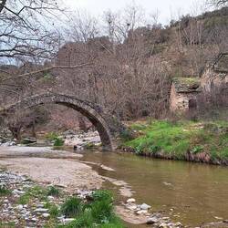 Alte Steinbrücke am Elassonitis
