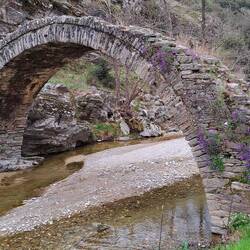 Alte Steinbrücke am Elassonitis