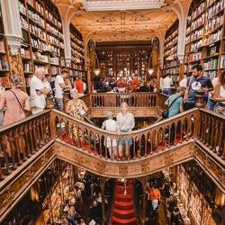 Buchhandlung von innen ( Bild aus dem Netz)