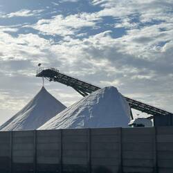 ... und doch nur Salzproduktion. 3% des weltweit produzierten Salz kommen von hier