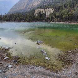 Der Green Lake verdient seinen Namen eindeutig