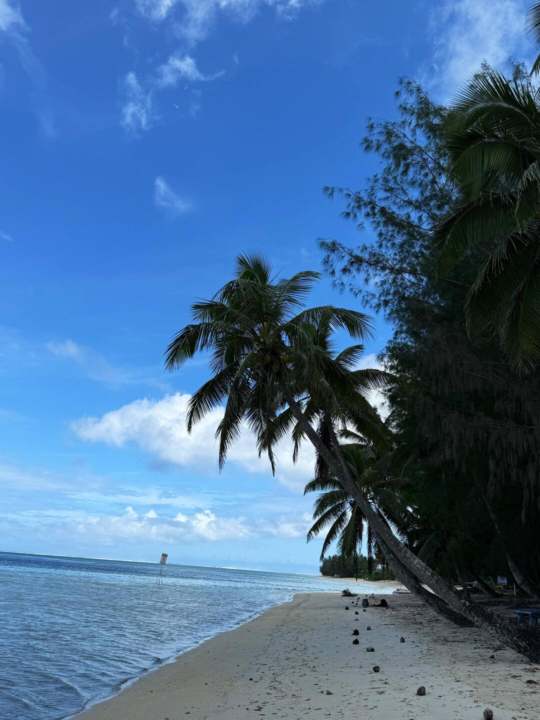 Beach at Avaarvaroa Passage