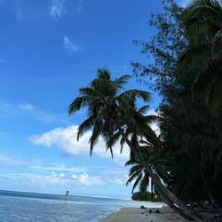 Beach at Avaarvaroa Passage
