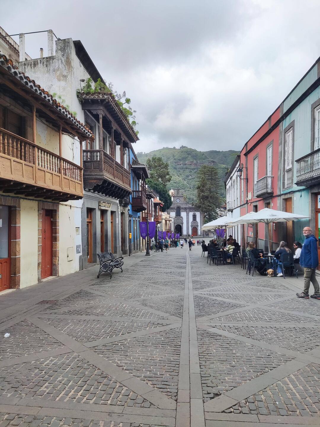 Teror mit Blick auf die Kirche.