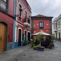 Putzige bunte Häuser hier.