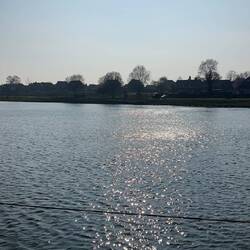 Mit der Fähre über die Mass