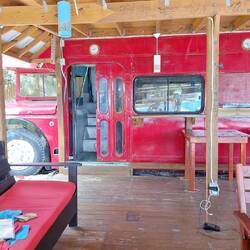 Ein englischer Doppeldecker Bus im Restaurant :)