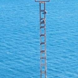 Aufgehängte Wanderschuhe