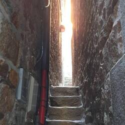 Il vicolo di Fes che fermava i "turisti americani medi" gli fa un baffo!!!