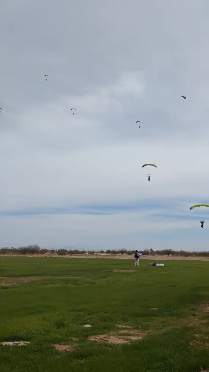 Landing a 20 person formation