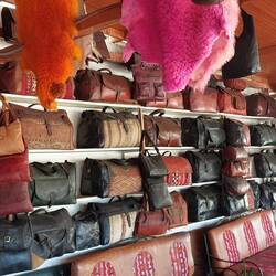 Lederwaren zu kaufen