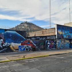 Barrio Bellavista ond Cerro San Cristóbal im Hintergrond