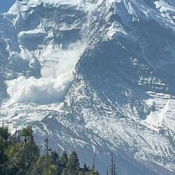 Die kleine Lawine am Annapurna II