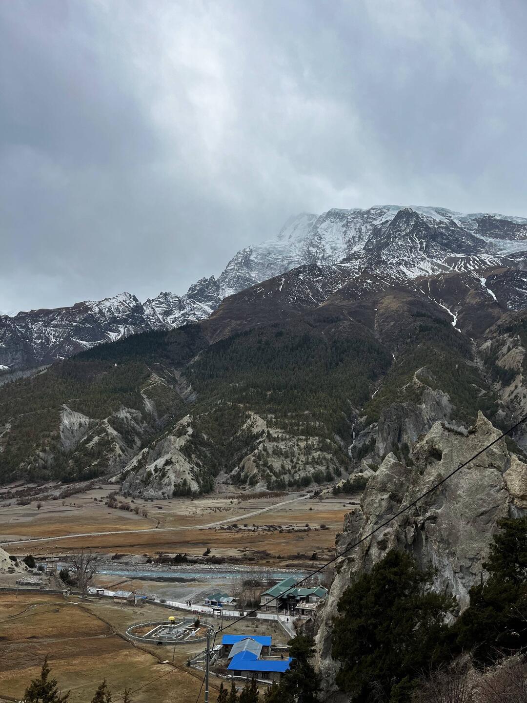 Das Örtchen Braga und unser Gasthaus von oben