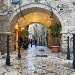 Bari ist einfach schön - egal, ob bei Sonne oder Regen, tagsüber oder abends
