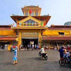 Binh Tay Market in Chinatown