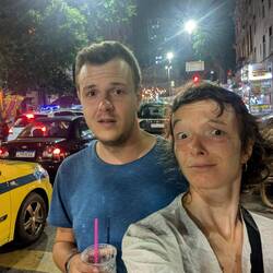 Wir waren auch teilweise etwas verwirrt (natürlich NICHT aufgrund übermäßigem Caipi Konsum 😁)